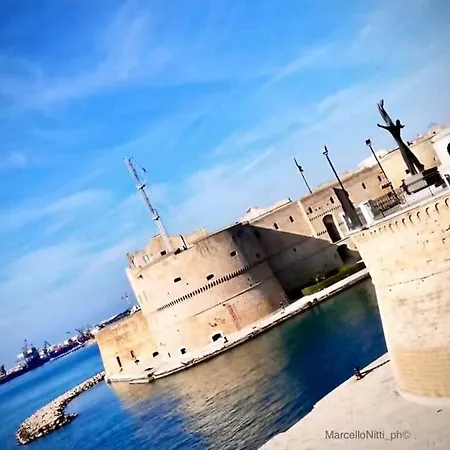 公寓 Apogeo Intero 塔兰托